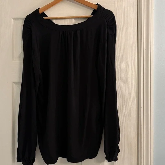 GAP Black V-Neck Top - Size L - Picture 3 of 3